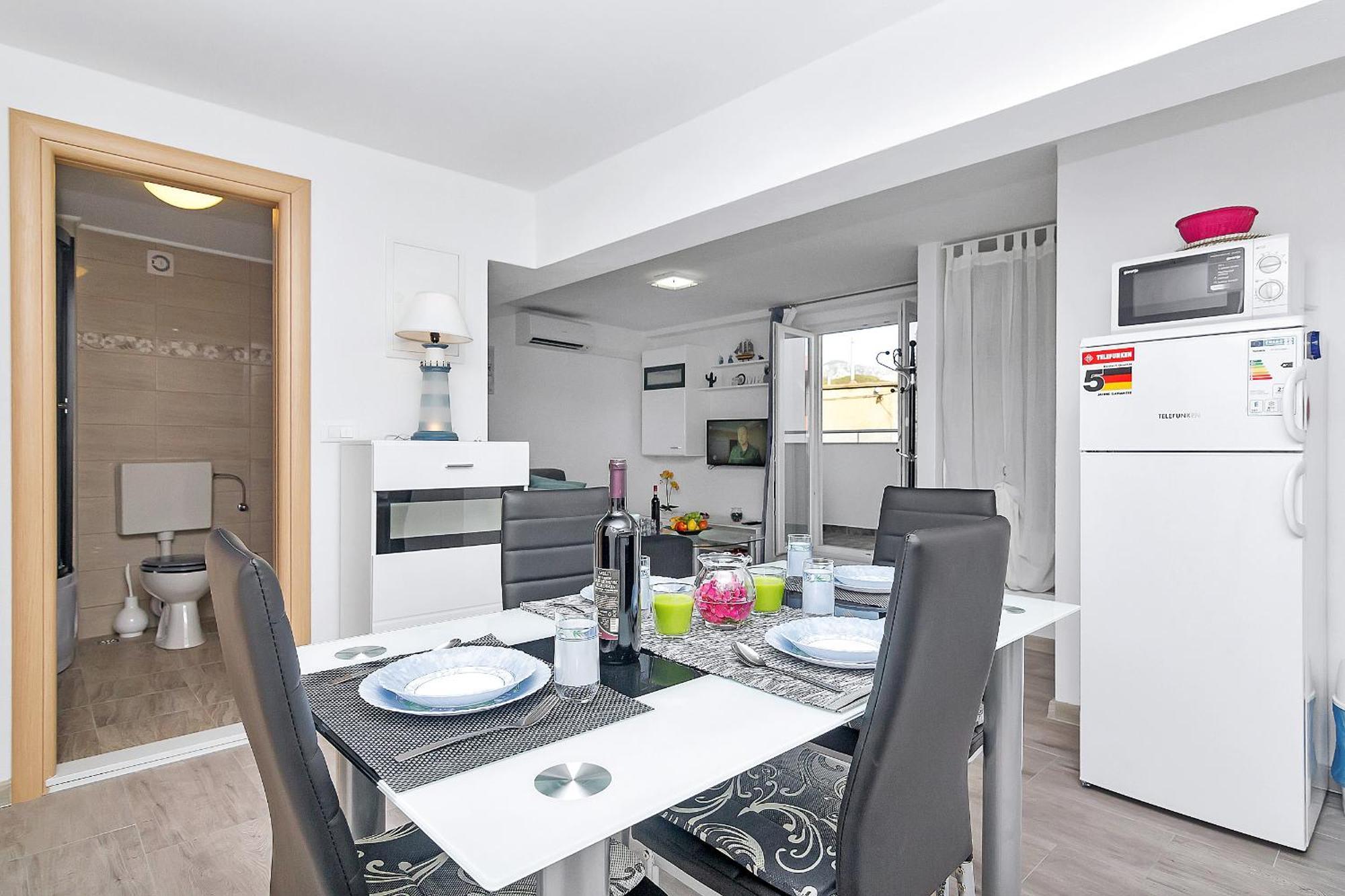 Guesthouse Josko Makarska Eksteriør bilde