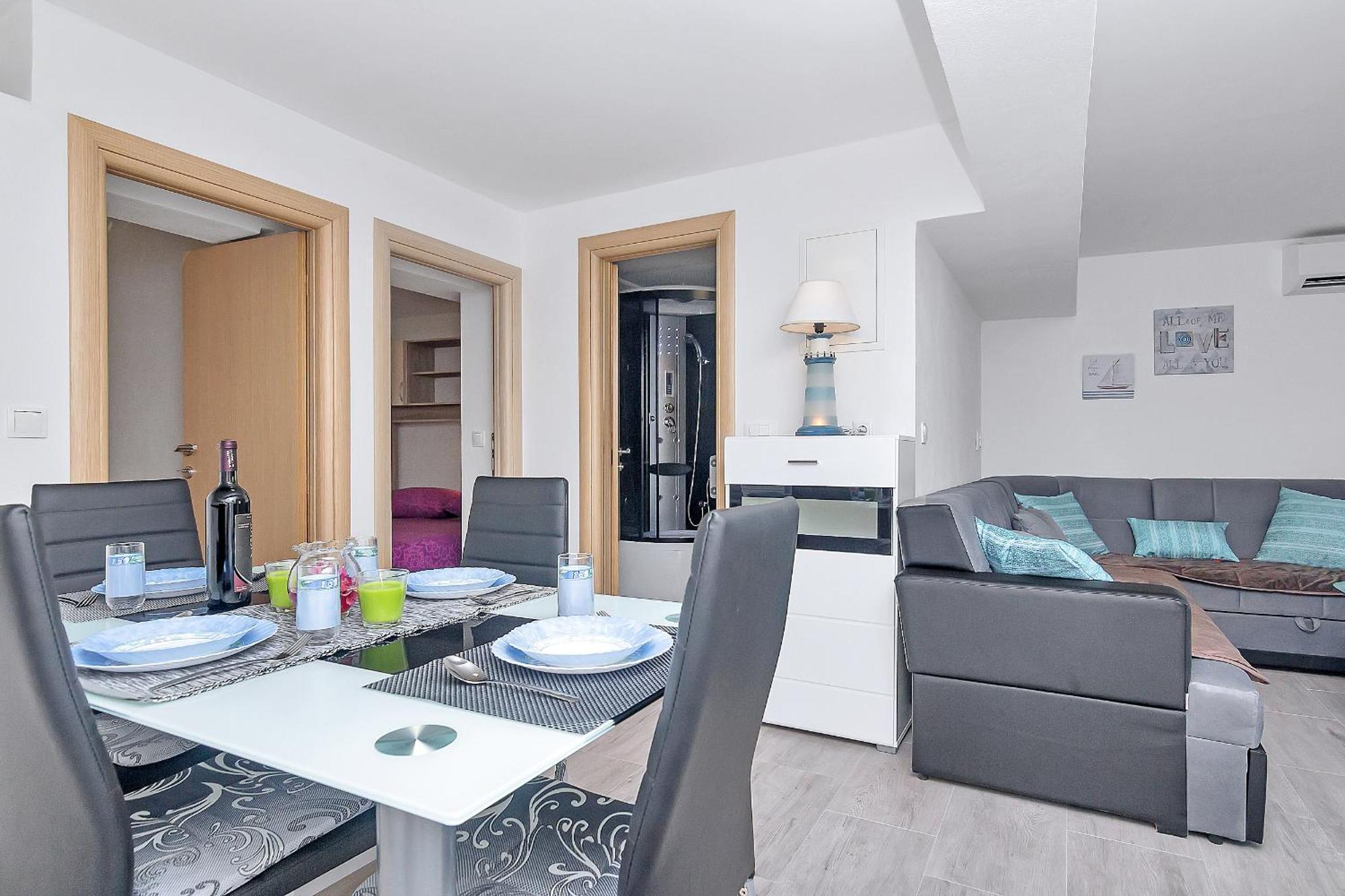 Guesthouse Josko Makarska Eksteriør bilde