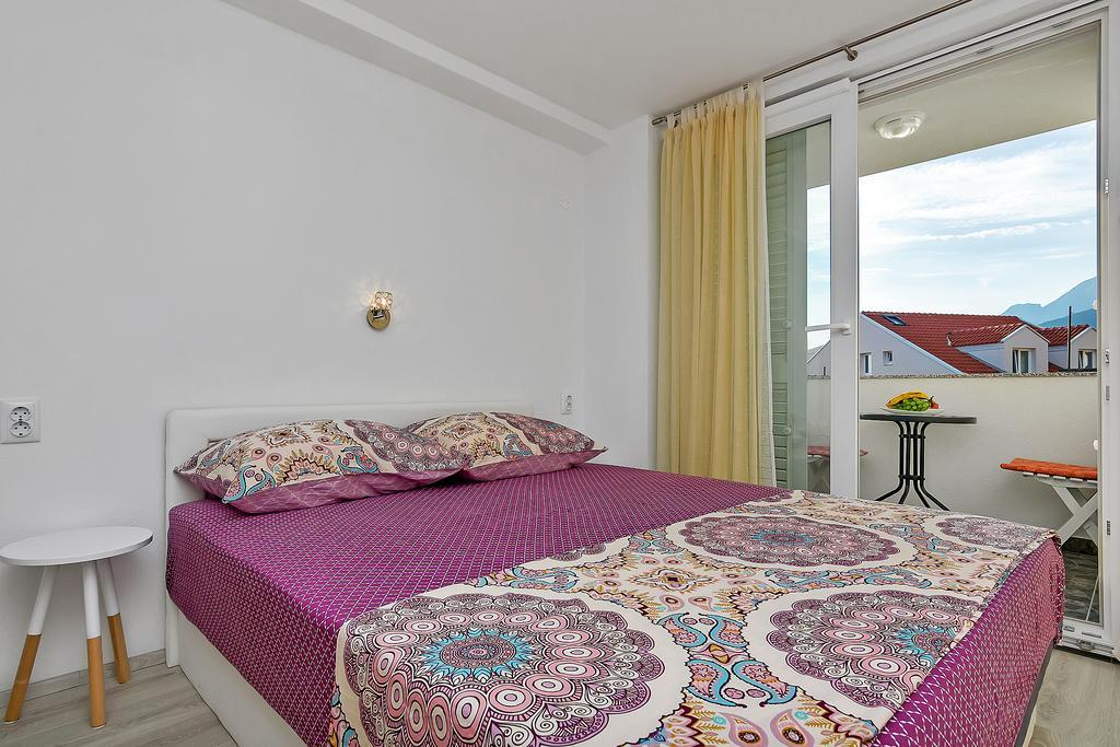 Guesthouse Josko Makarska Eksteriør bilde
