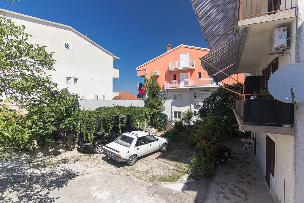 Guesthouse Josko Makarska Eksteriør bilde